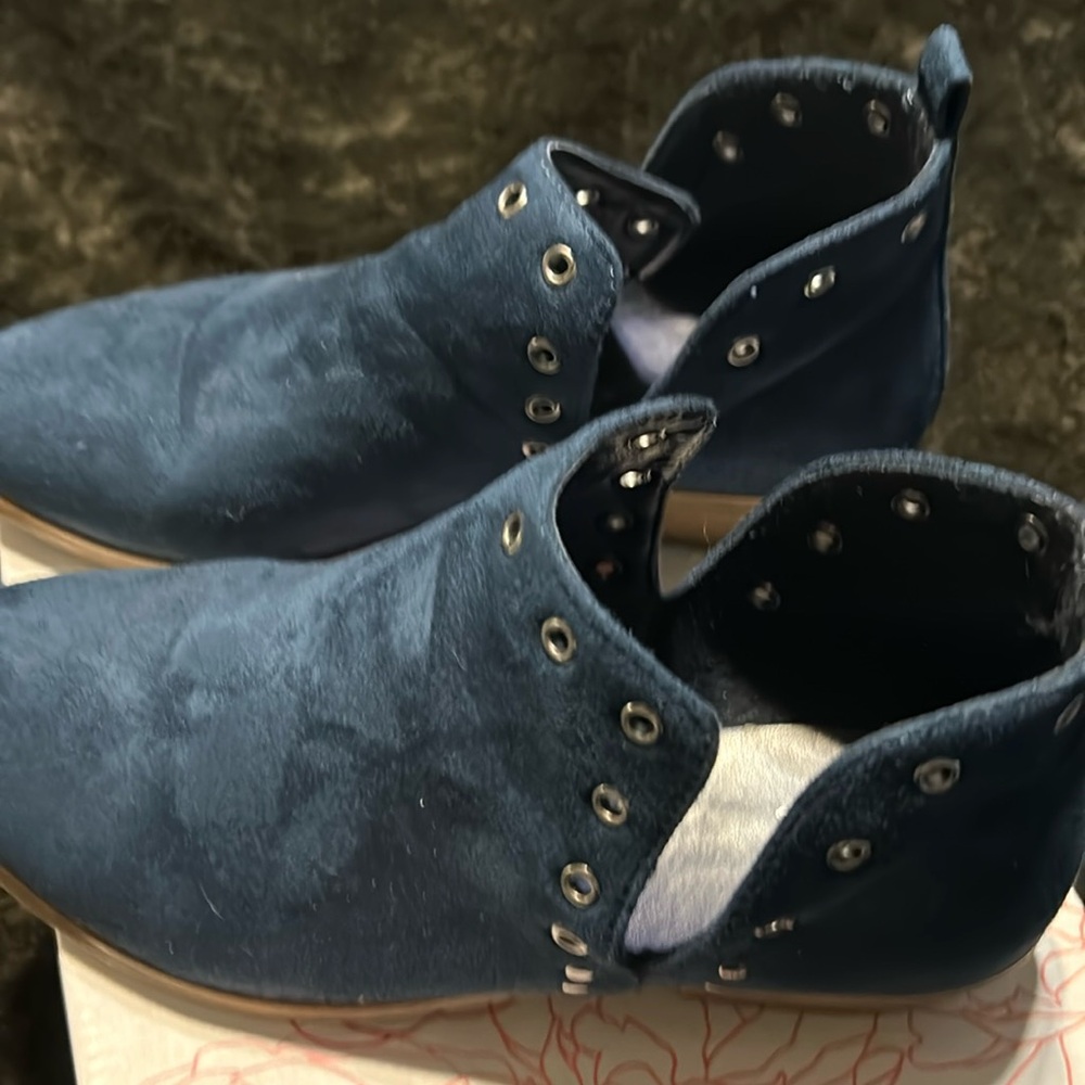“Firth” Low Cut Booties - JG brand